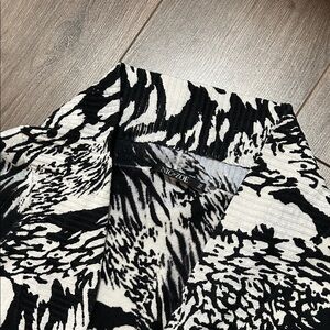 NIC+ZOE Monochrome Abstract Blouse